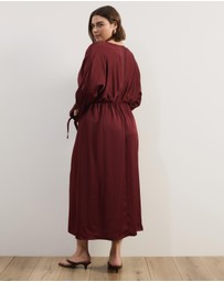 Atmos&Here Curvy - June Satin Split Sleeve Midi Dress