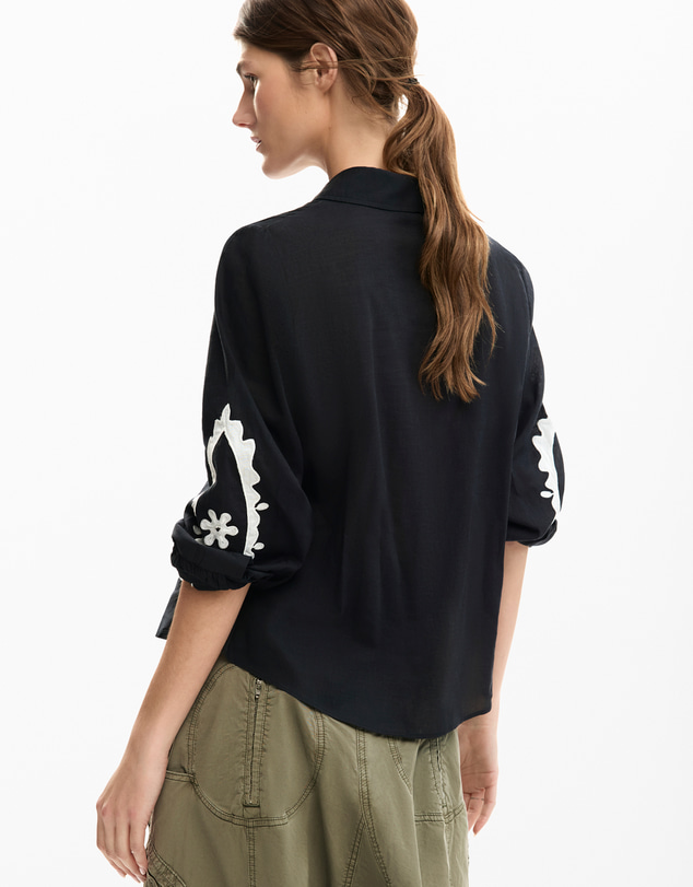 Desigual - Embroidered puff sleeve shirt