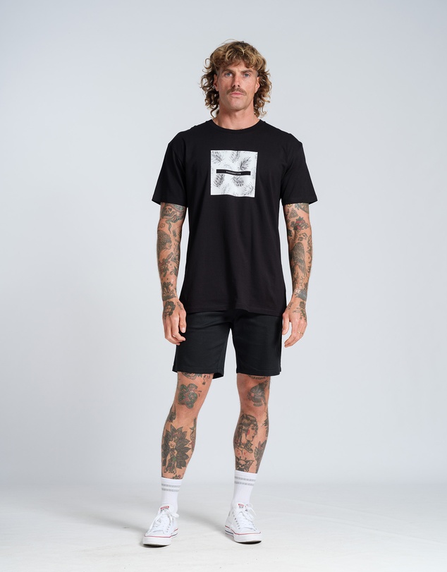 Vacancy Co - Palm Frond Tee