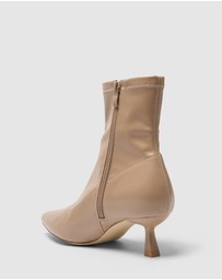 SPURR - Hallie - ONLINE EXCLUSIVE