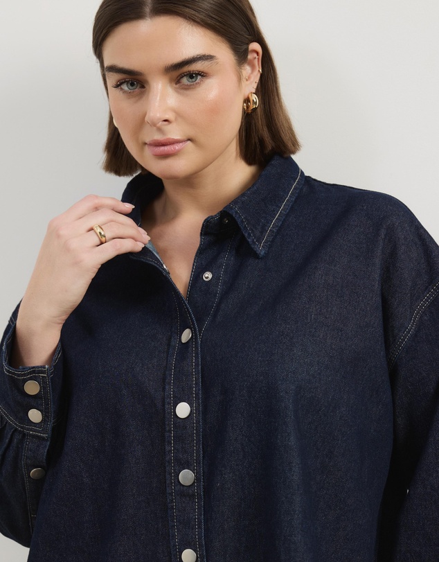Atmos&Here Curvy - Romy Oversized Denim Shirt