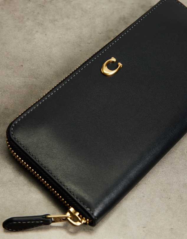 Coach - Essential Slim Accordion Zip Wallet