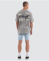 Kiss Chacey - Absolute Box Fit Tee