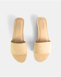Therapy - Maisie Heels