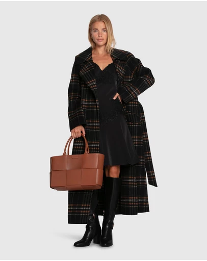 Belle & Bloom - Heart To Heart Large Collar Maxi Coat