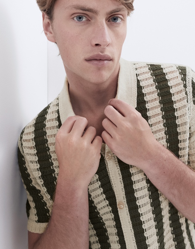UNISON - Crochet Stitch Buttont Thru