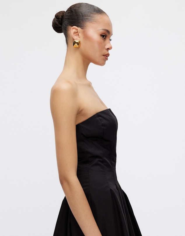 Minima Esenciales - Sableen Pleated Maxi Dress