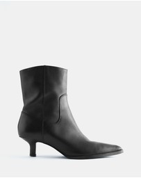 & Other Stories - Kitten Heel Suede Ankle Boots