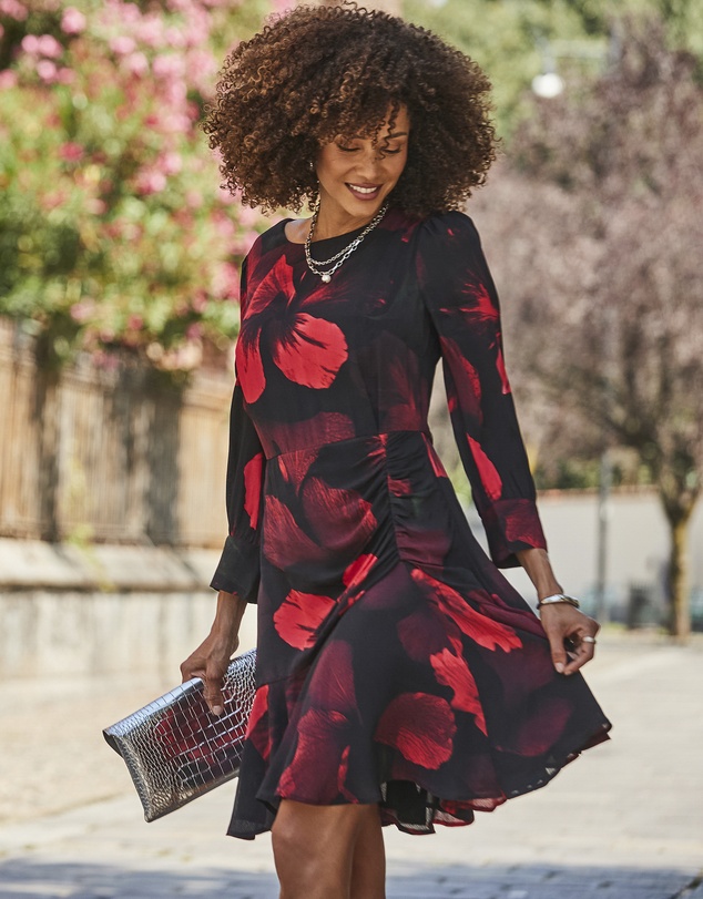 Sosandar - Floral Print Ruched Detail Fit & Flare Dress