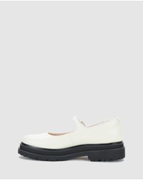 Rollie - Mary Jane Step Shoe