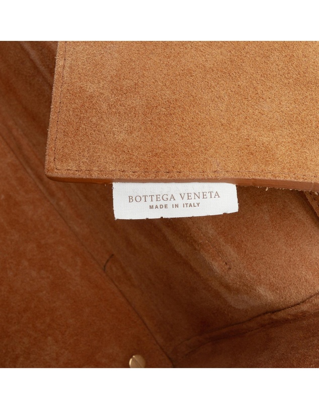 Bottega Veneta - Pre-Loved Grained Calfskin BV Angle Shoulder Bag