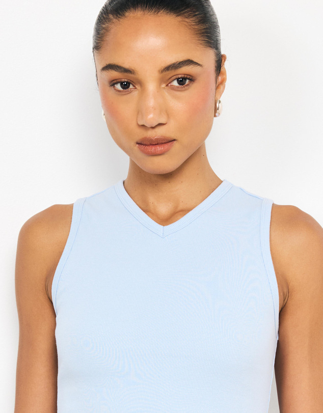 AERE - Hailey V-Neck Tank