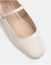 Wittner - Aria Crinkle Patent Leather Mary Janes