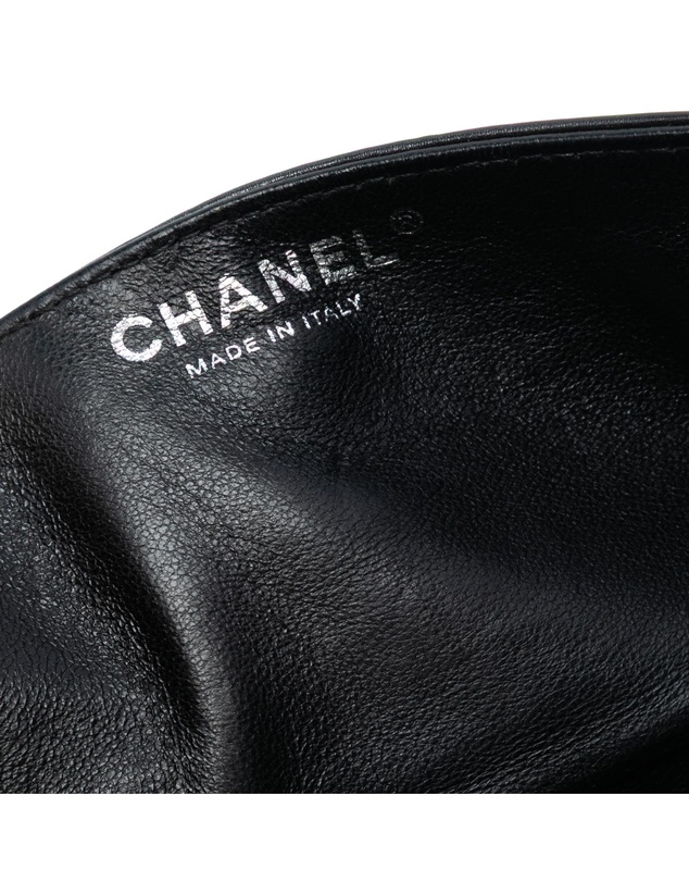 Chanel - Pre-Loved Quilted Glazed Calfskin Reissue 2.55 Clutch with Chain