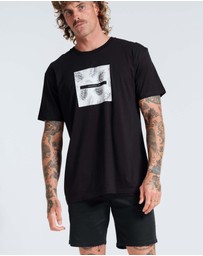 Vacancy Co - Palm Frond Tee