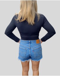 Core Trainer - Luxe Sculpt V-Neck Long Sleeve Bodysuit