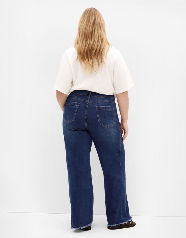 City Chic - Plus size Harley Fit Aliya Wide Leg Jean - mid wash