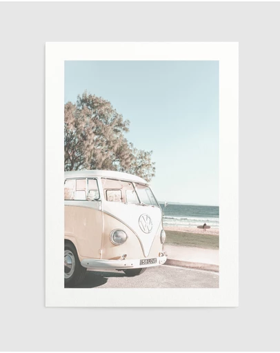 Olive et Oriel - Byron Kombi Art Print