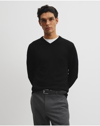 Country Road - Merino Wool V-neck Knit