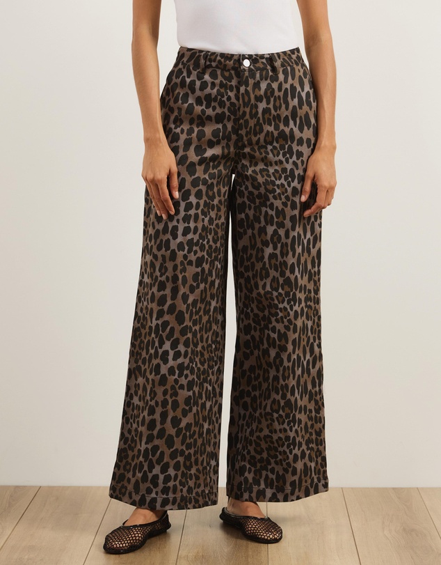 Atmos&Here - Aloura Leopard Print Pants