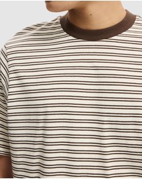 Cotton On - Cropped Fit T-Shirt