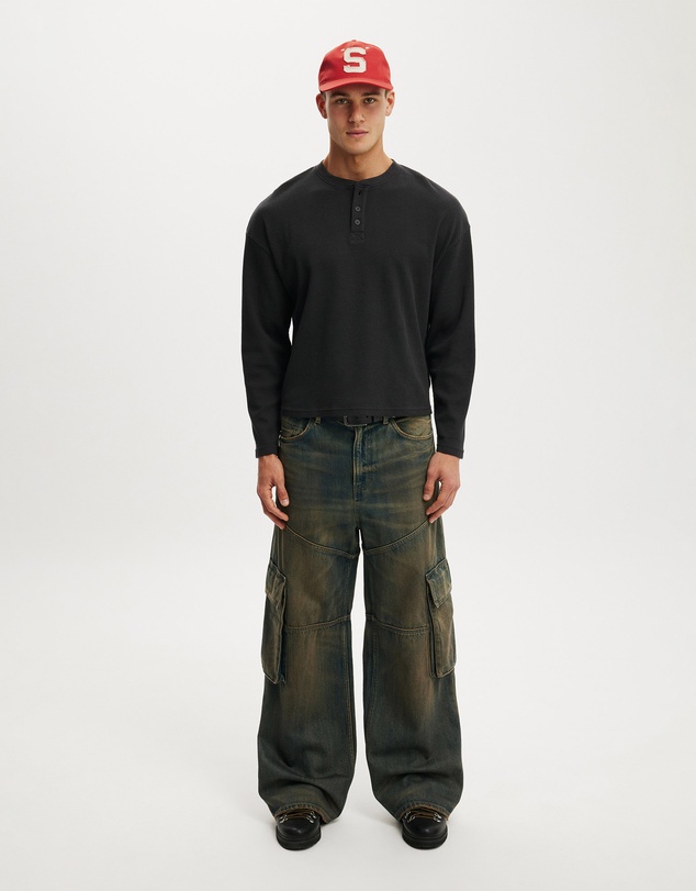 Cotton On - Relaxed Fit Textured Henley Long Sleeve