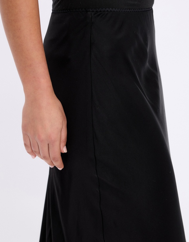 Minima Esenciales - Maely Lace Midi Skirt