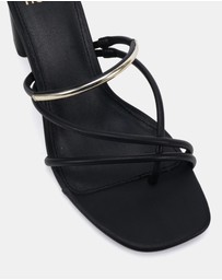 Novo - Fuming Heels