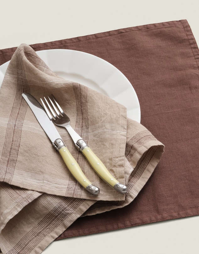 Carlotta + Gee - 100% Linen Placemat Set