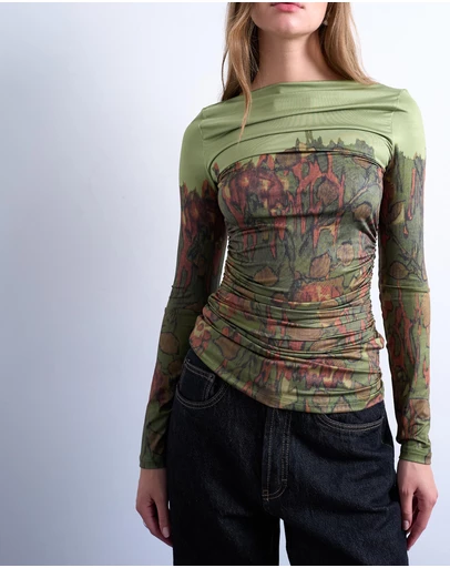 TOPSHOP - Slash Neck Abstract Placement Print Microfibre Top