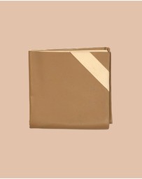 porter green - privv | vegan leather waterproof picnic rug