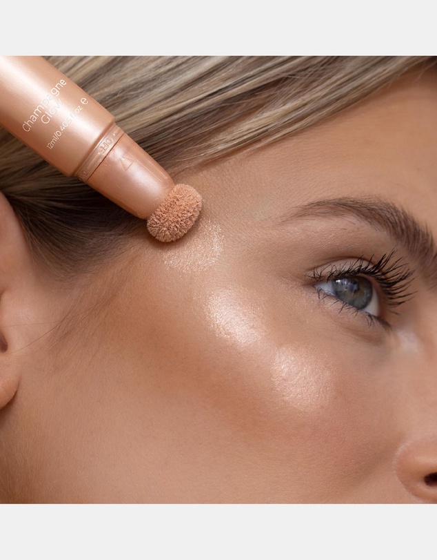 MCoBeauty - Highlight & Glow Beauty Wand - Champagne Glow
