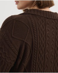 Atmos&Here Curvy - Faye Cable Knit Pullover With Collar