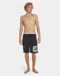 RVCA - Mens VA Trunk Print 19