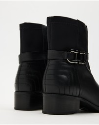 Nina Armando - Lady Boots