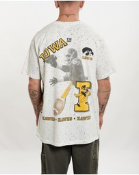 Vintage by The Real Deal - Pre Loved - 90s NCAA University of Iowa Hawkeyes Tee