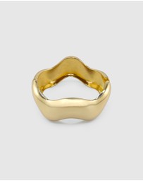 Izoa - Abby Wave Bracelet Cuff