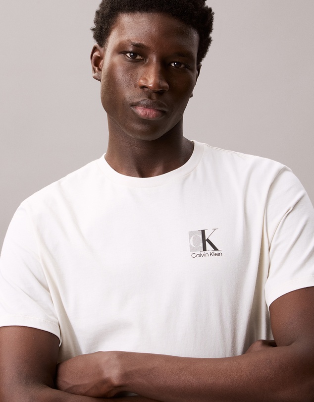 Calvin Klein - Logo Graphic Tee