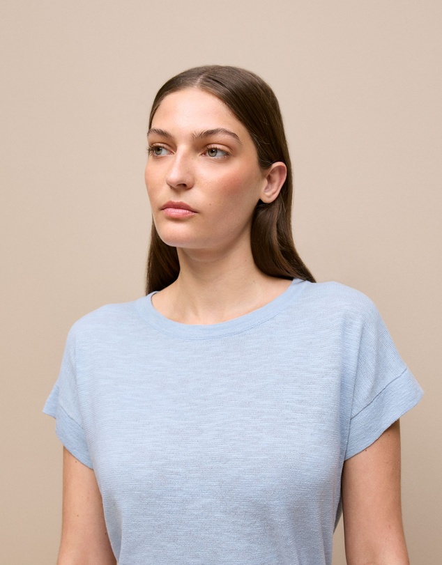 Trenery - Linen Cotton Relaxed Crew T-shirt in Ice Blue