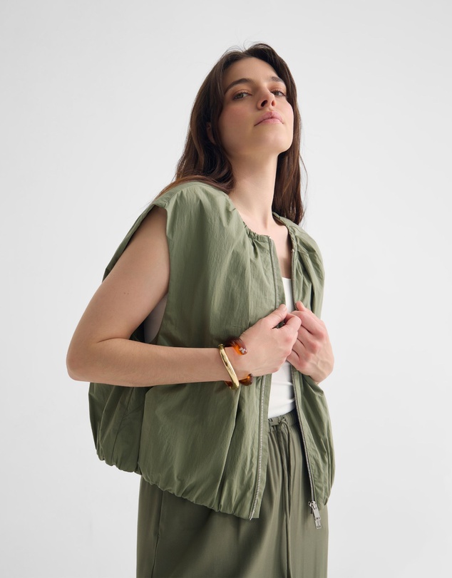 Oxford - Katie Sleevless Bomber Jacket