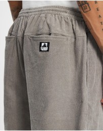 X-Large - 91 Wide Cord Beachshorts