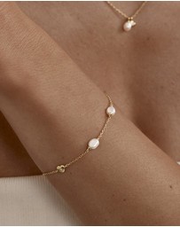 By Charlotte - Under the Moonlight Pearl Bracelet