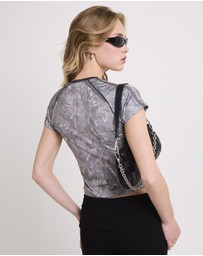 Neon Hart - Neon Crop Soccer Jersey