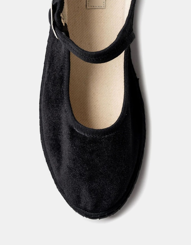 La Tribe - Sofia Flats