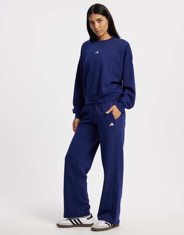 adidas Sportswear - Essentials Small Logo Feel Cozy Open-Hem Joggers