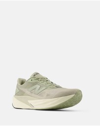New Balance - FuelCell Rebel v5 - Men's