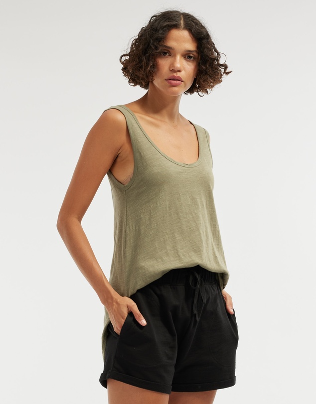 Amelius - Bailey Rounded Hem Tank