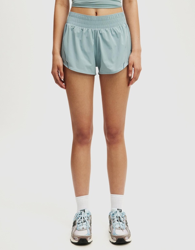 Cotton On Body Active - Active Curve Hem Shorts
