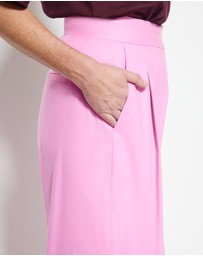 Commonry - Gabriella Pant