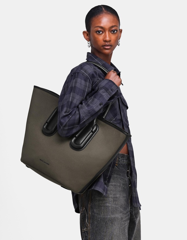 Marc Jacobs - The Tote Bag